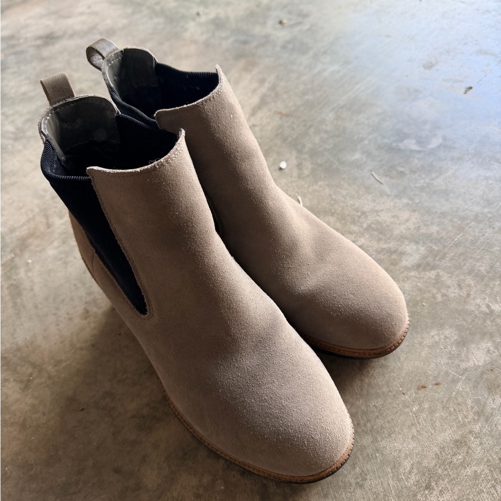 Dr scholl’s Tan Suede Ankle Boots 7.5